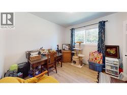 spare bedroom (currently an office) - 