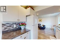 lower suite kitchen - 