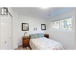 lower suite bedroom - 