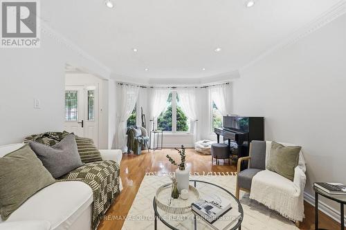 572 Harmony Avenue, Burlington, ON 