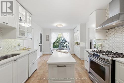 572 Harmony Avenue, Burlington, ON 