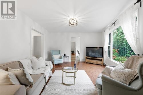 572 Harmony Avenue, Burlington, ON 