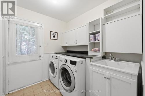 572 Harmony Avenue, Burlington, ON 