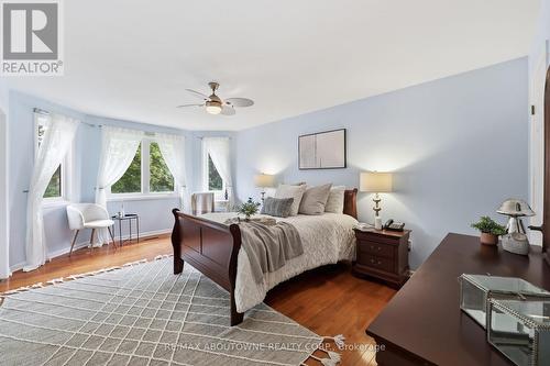 572 Harmony Avenue, Burlington, ON 