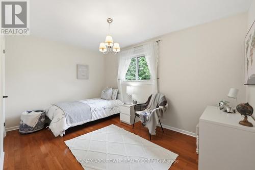 572 Harmony Avenue, Burlington, ON 