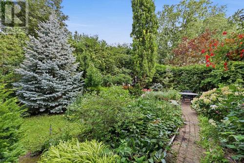 572 Harmony Avenue, Burlington, ON 