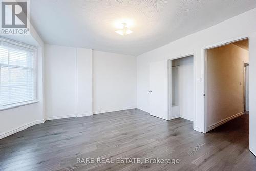 UPPER - 32 GARNET AVENUE , Toronto, Ontario M6G 1V5 4