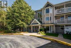 410 87 Kearney Lake Road  Halifax, NS B3M 4H1