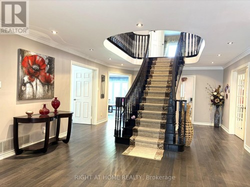6 COWLES COURT , Richmond Hill, Ontario L4C 9A7 3