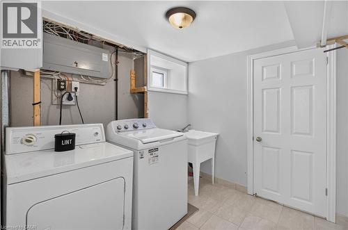 24 Castlefield Drive, Hamilton, ON 