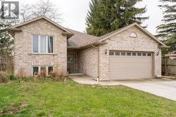 30 St Michael AVENUE  Chatham, ON N7M 2E4