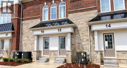 677 PARK Road N Unit# 15 , Brantford, Ontario N3R 0A2 2