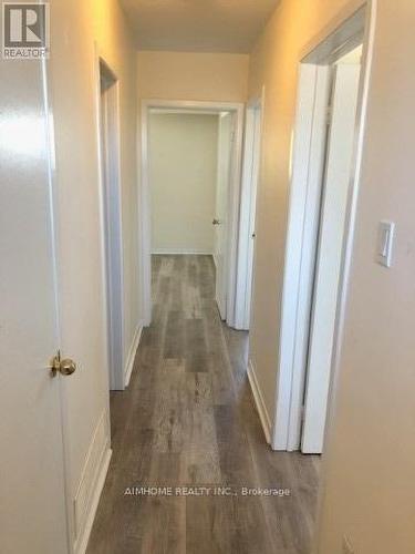 5 REIBER CRESCENT , Toronto, Ontario M2H 1C3 5