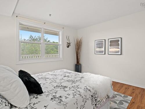 410 87 Kearney Lake Road, Halifax, NS 