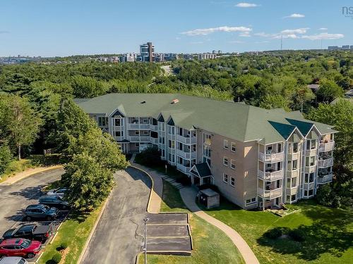 410 87 Kearney Lake Road, Halifax, NS 
