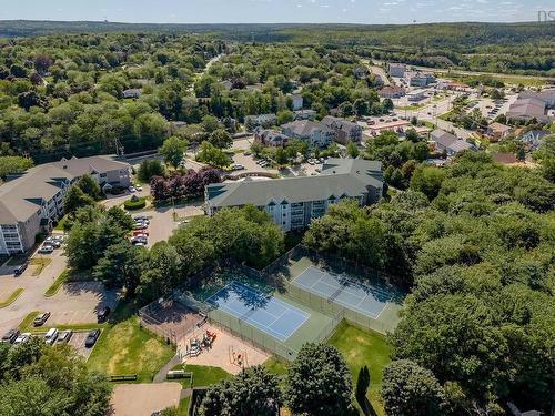 410 87 Kearney Lake Road, Halifax, NS 