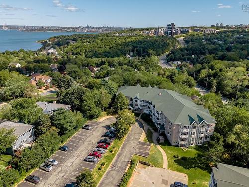 410 87 Kearney Lake Road, Halifax, NS 