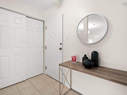 410 87 Kearney Lake Road, Halifax, NS 
