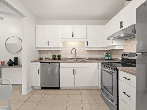 410 87 Kearney Lake Road, Halifax, NS 