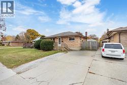 1035 WELLINGTON STREET  Sarnia, ON N7S 1E4