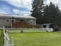 205 Clements Street Shelburne, NS B0T 1W0