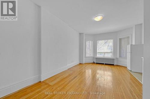 2 - 16 FOXBAR ROAD , Toronto, Ontario M4V 2G6 3