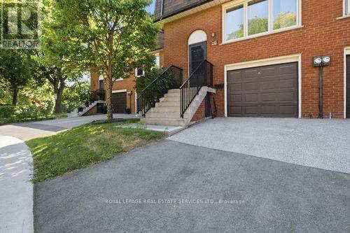 29 Silver Shadow Path, Toronto, ON 