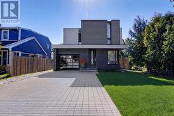 38 STEWART STREET Oakville, ON L6K 1X5