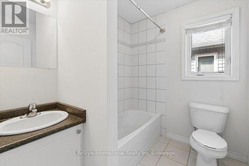 242 Moorlands Crescent, Kitchener, ON 