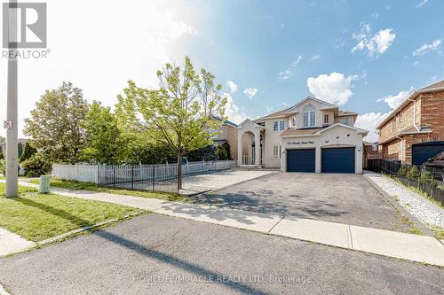 955 Bristol Road W, Mississauga, ON 