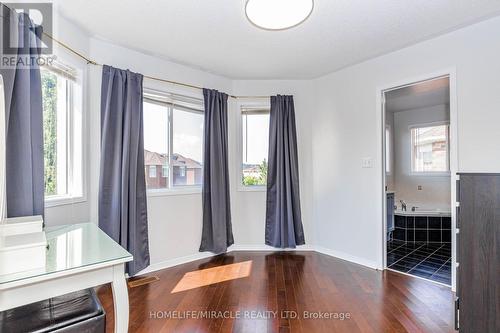 955 Bristol Road W, Mississauga, ON 