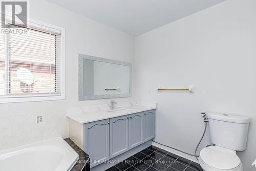 955 Bristol Road W, Mississauga, ON 