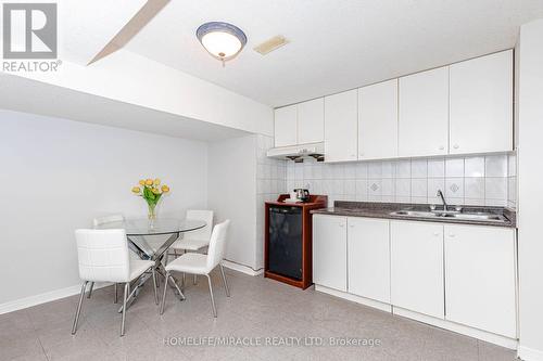 955 Bristol Road W, Mississauga, ON 