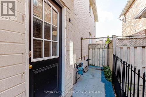 955 Bristol Road W, Mississauga, ON 