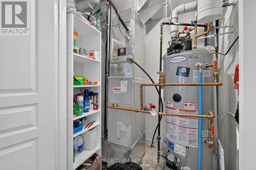 Extra storage space. - B - 1004 Beryl Private, Ottawa, ON 