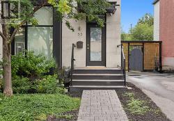 53 VAUGHAN STREET  Ottawa, ON K1M 1W9