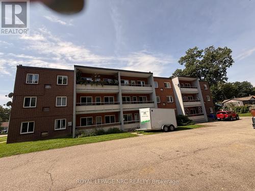 34 - 6035 MURRAY STREET , Niagara Falls (Dorchester), Ontario L2G 2K4 3