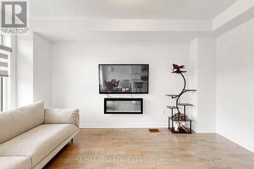 2955 STARLIGHT DRIVE , Pickering, Ontario L1X 0S1 3
