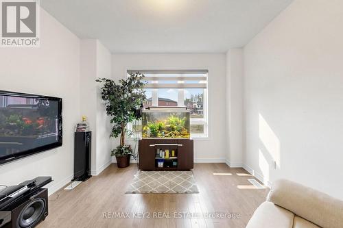 2955 STARLIGHT DRIVE , Pickering, Ontario L1X 0S1 5
