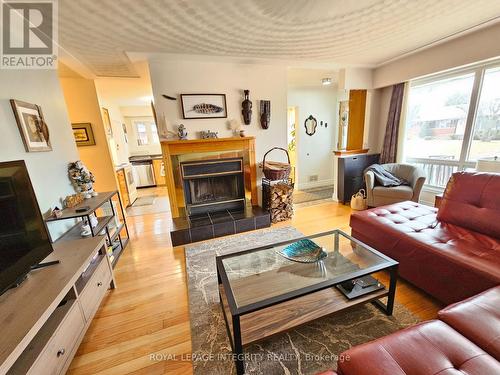Previous tenant's furnishings - 2150 Lemay Crescent, Ottawa, ON 