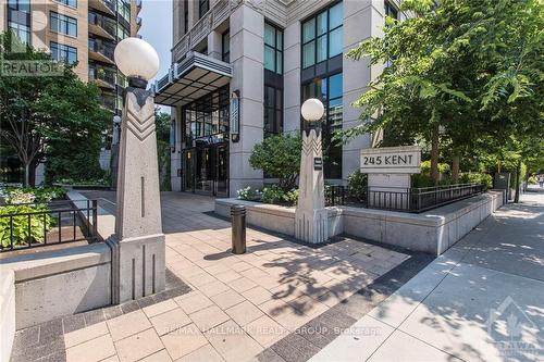 908 - 245 KENT STREET , Ottawa, Ontario K2P 0A5 3