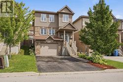 110 OAKES CRESCENT  Guelph (Grange Road), ON N1E 0J5