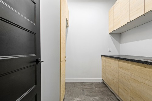 Laundry - 26 Rue Des Ormeaux, Saint-André-D'Argenteuil, QC 