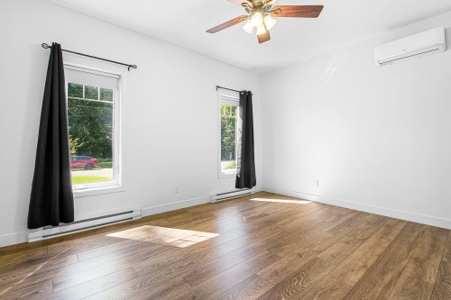 Master Bedroom - 26 Rue Des Ormeaux, Saint-André-D'Argenteuil, QC 