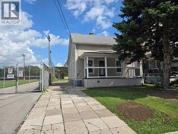 144 BURGAR Street  Welland, ON L3B 2S8