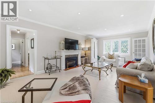 Gas Fireplace - 1537 Gregory Road, St. Catharines, ON 