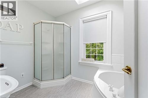 Upper 4pc - 1537 Gregory Road, St. Catharines, ON 