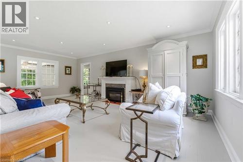Hardwood floors - 1537 Gregory Road, St. Catharines, ON 