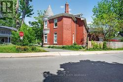 162 EARL STREET  Kingston (Central City East), ON K7L 2H2