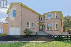 676 CEREMONIAL DRIVE  Mississauga, ON L5R 3H9